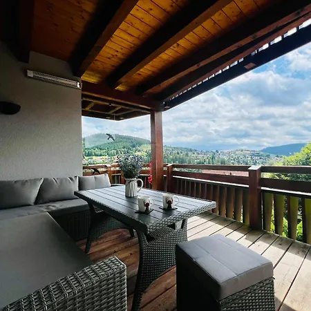 Panoramablick Mit Privatparkplatz, 2 Balkone Und 1,5 Baeder Apartment *