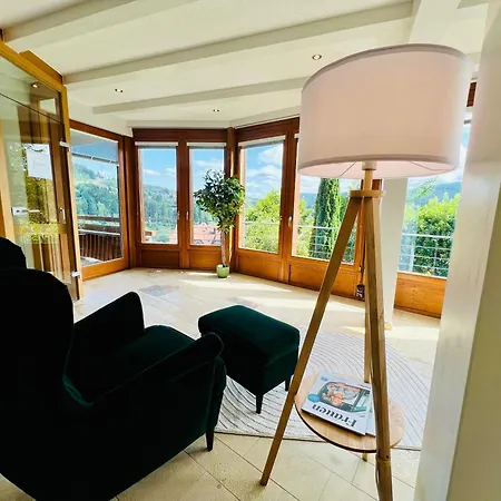 Appartement Panoramablick Mit Privatparkplatz, 2 Balkone Und 1,5 Baeder Titisee-Neustadt