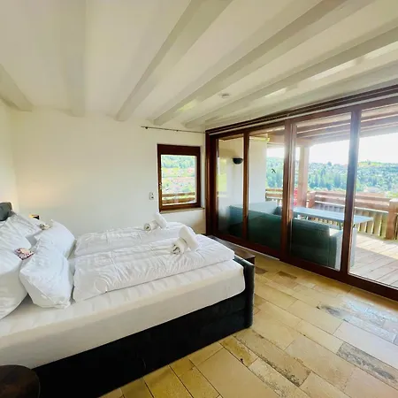 Panoramablick Mit Privatparkplatz, 2 Balkone Und 1,5 Baeder Titisee-Neustadt