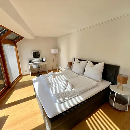 Panoramablick Mit Privatparkplatz, 2 Balkone Und 1,5 Baeder