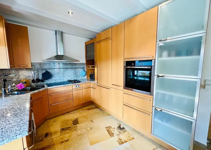 Panoramablick Mit Privatparkplatz, 2 Balkone Und 1,5 Baeder Apartamento *