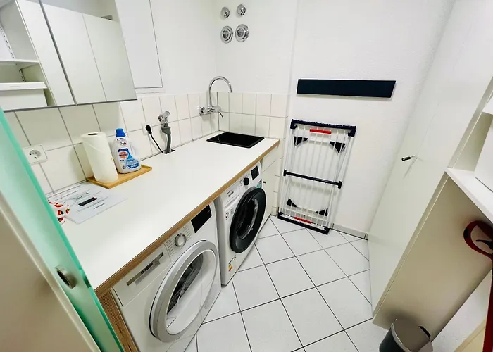 Panoramablick Mit Privatparkplatz, 2 Balkone Und 1,5 Baeder