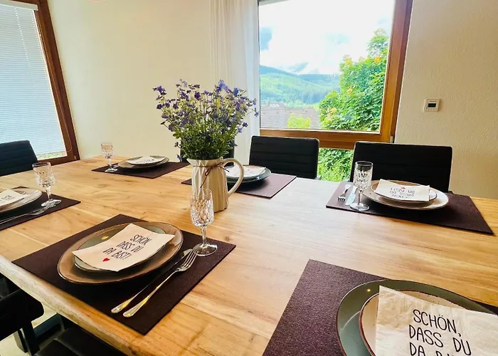 Apartamento Panoramablick Mit Privatparkplatz, 2 Balkone Und 1,5 Baeder *