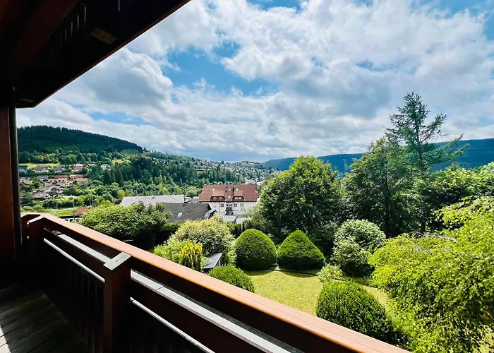 Panoramablick Mit Privatparkplatz, 2 Balkone Und 1,5 Baeder *