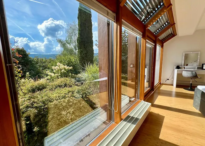 Panoramablick Mit Privatparkplatz, 2 Balkone Und 1,5 Baeder