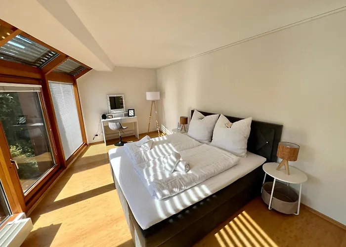 Panoramablick Mit Privatparkplatz, 2 Balkone Und 1,5 Baeder